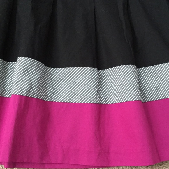 Pleated Skirt - Picture 2 of 4